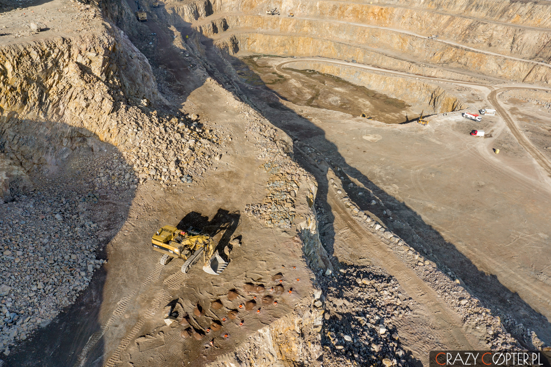 Zdjęcia z drona kopalni porfiru pod Krakowem. 